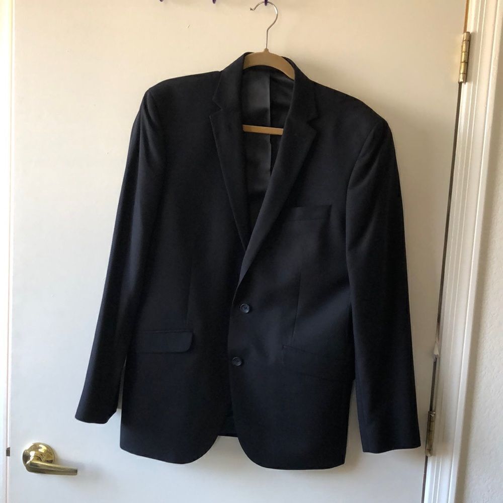 Reaction Kenneth Cole Blazer Size 40R Black Gently used